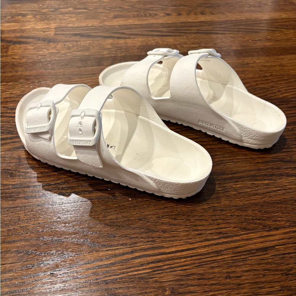 Birkenstock Girl’s White Sandals